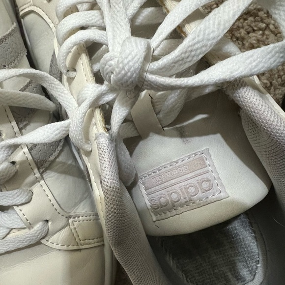 Adidas’s Cloudform White Sneakers 8.5 - Picture 6 of 6